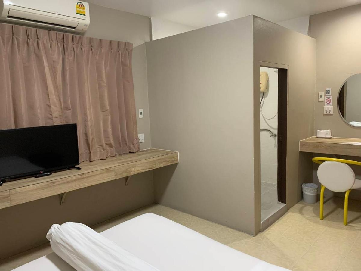 Lithai Guesthouse Phitsanulok Buitenkant foto
