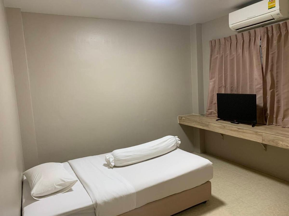 Lithai Guesthouse Phitsanulok Buitenkant foto