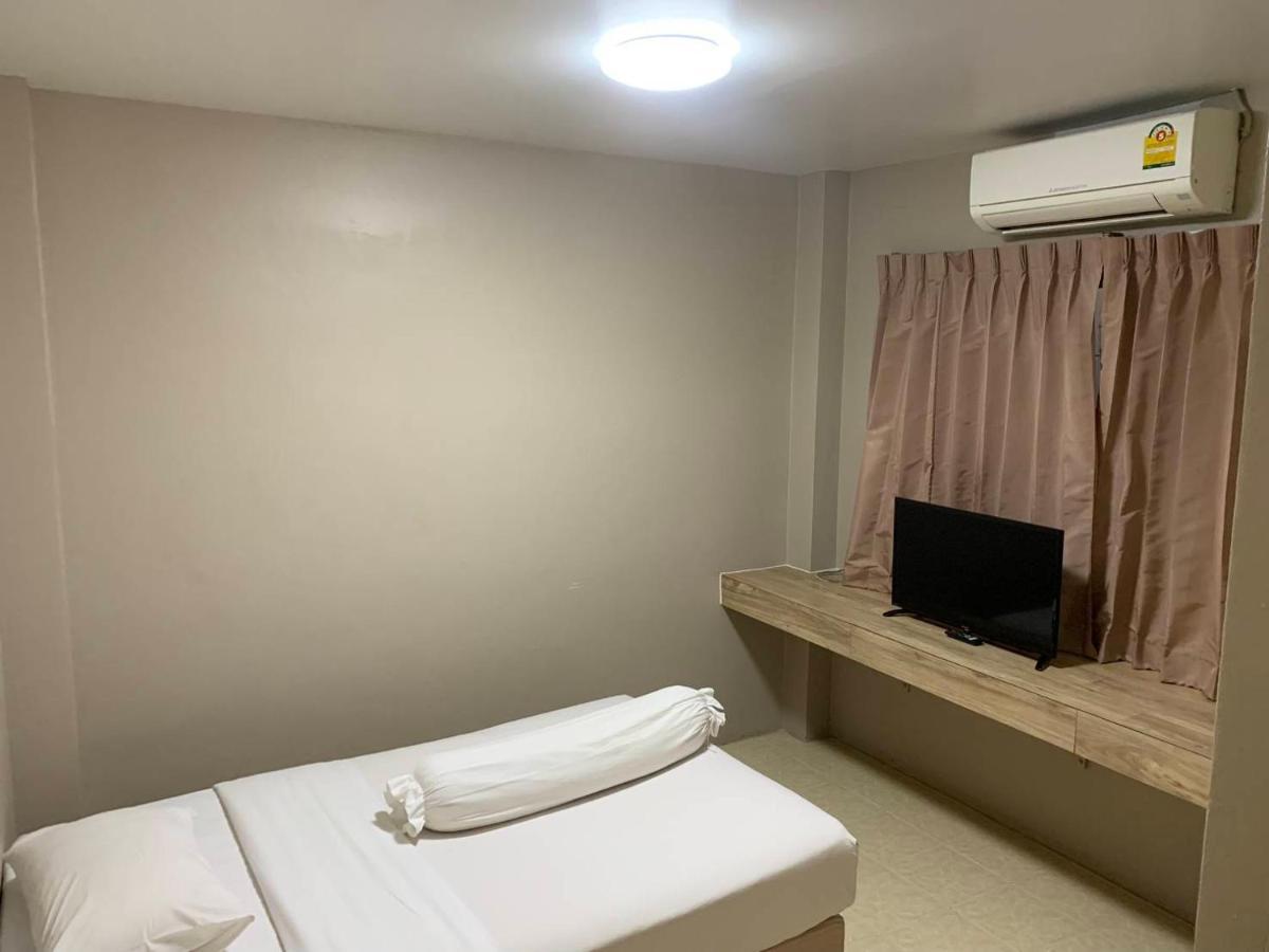 Lithai Guesthouse Phitsanulok Buitenkant foto