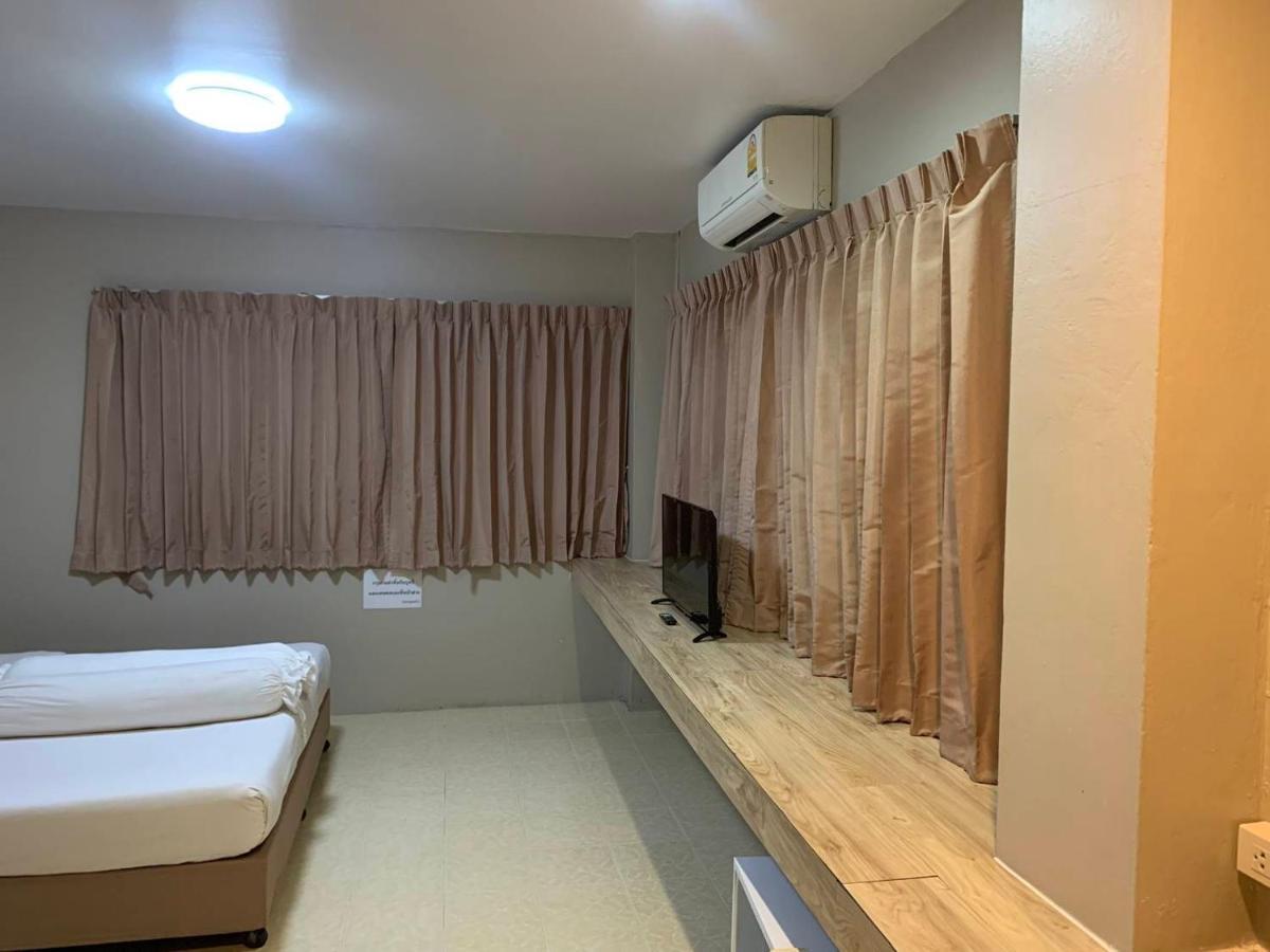 Lithai Guesthouse Phitsanulok Buitenkant foto