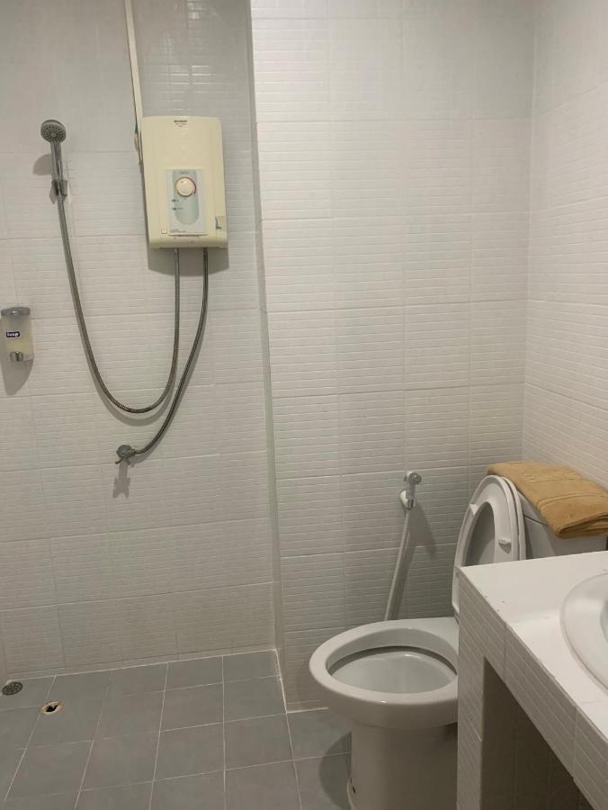 Lithai Guesthouse Phitsanulok Buitenkant foto