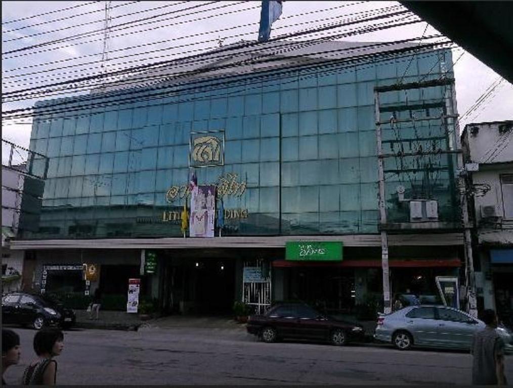 Lithai Guesthouse Phitsanulok Buitenkant foto